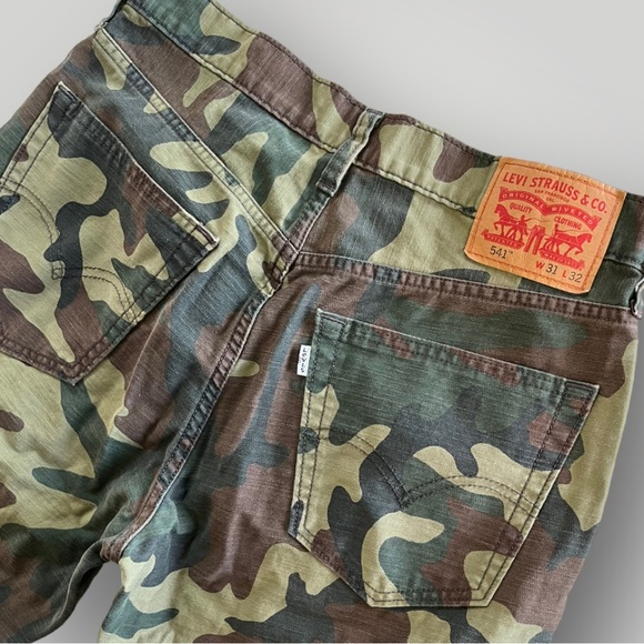 Levi’s 541 Camouflage Jeans - Picture 9 of 11